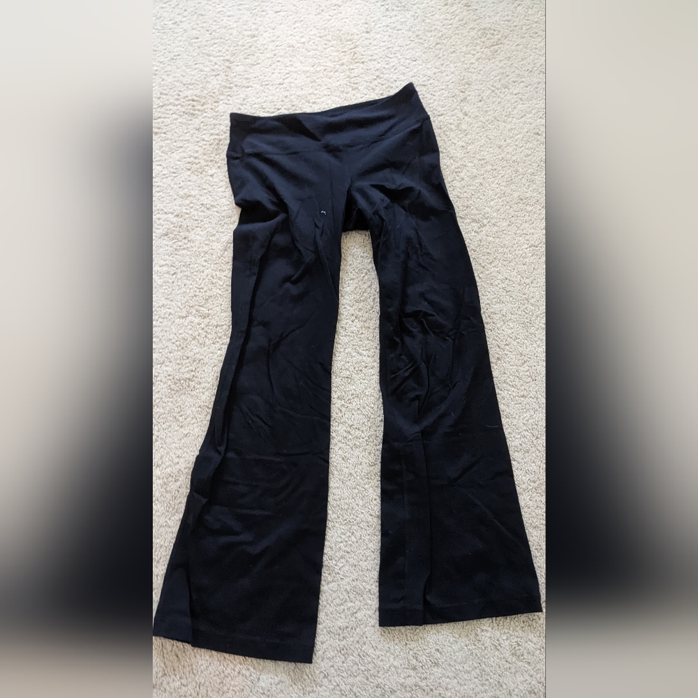 Black Gap yoga flare cut yoga pants